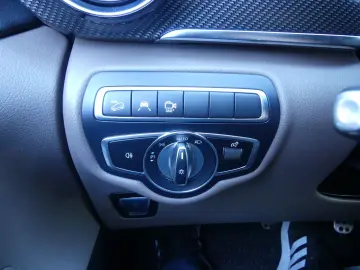 MERCEDES-BENZ V 300 4Matic Avantg AMG  360  BURMESTER