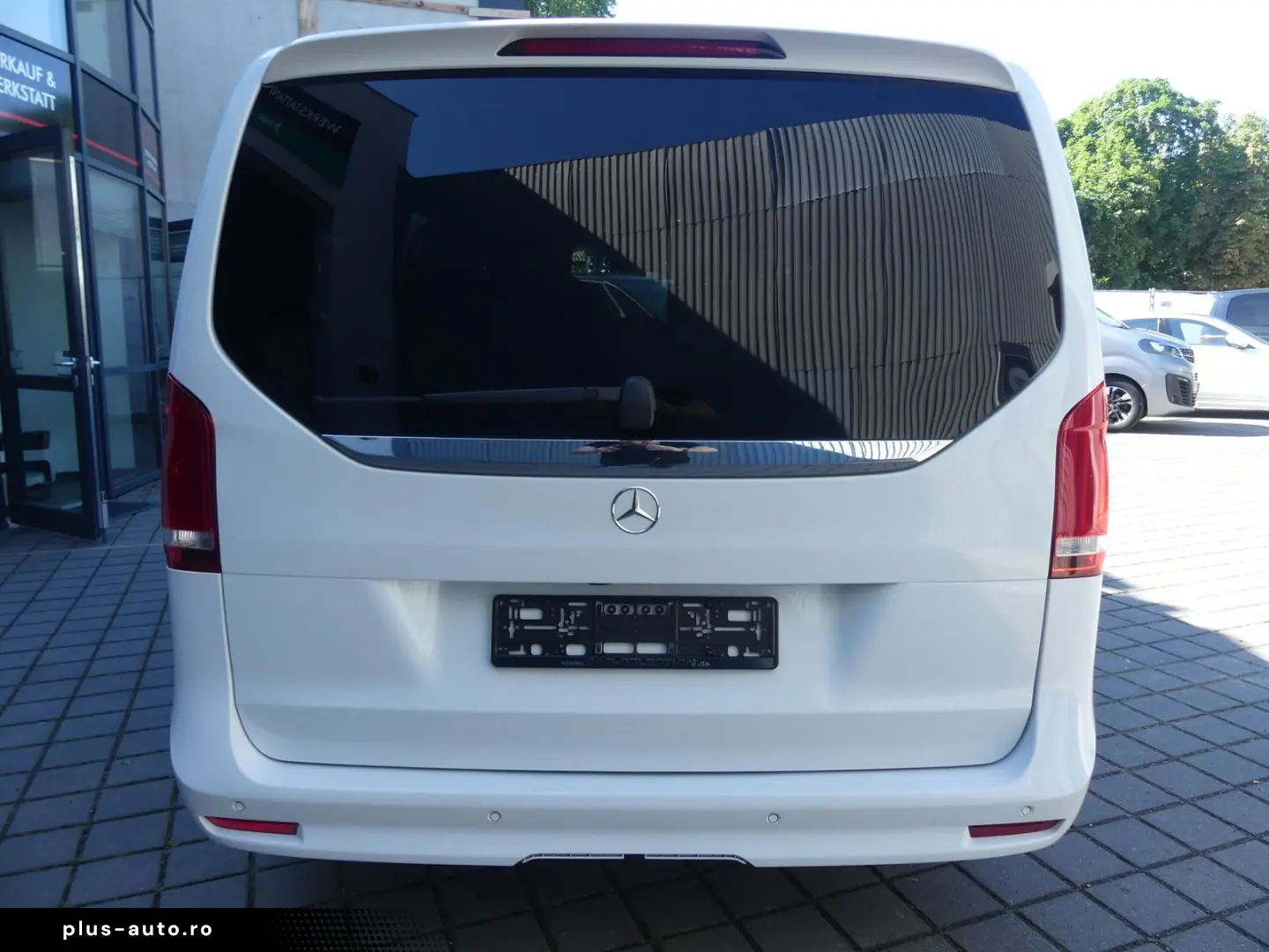 MERCEDES-BENZ V 300 4Matic Avantg AMG  360  BURMESTER