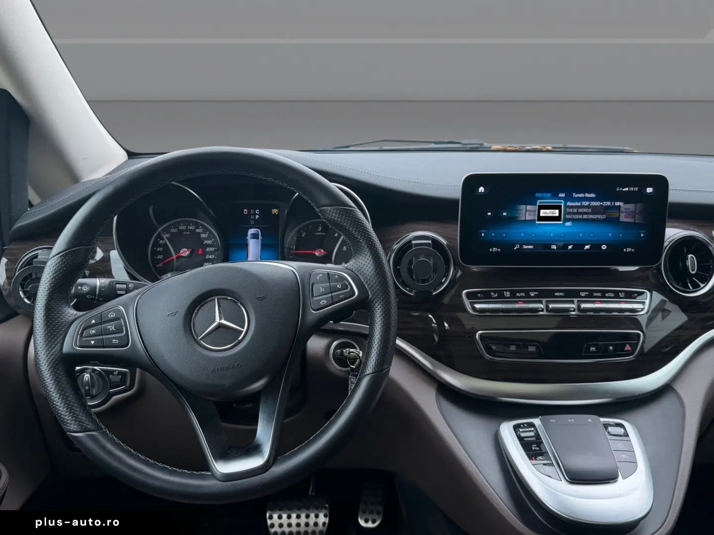 MERCEDES-BENZ V300d AVANTGARDE AMGLine Nappa Pano Dist