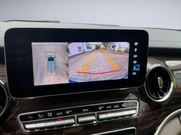 MERCEDES-BENZ V300d AVANTGARDE AMGLine Nappa Pano Dist
