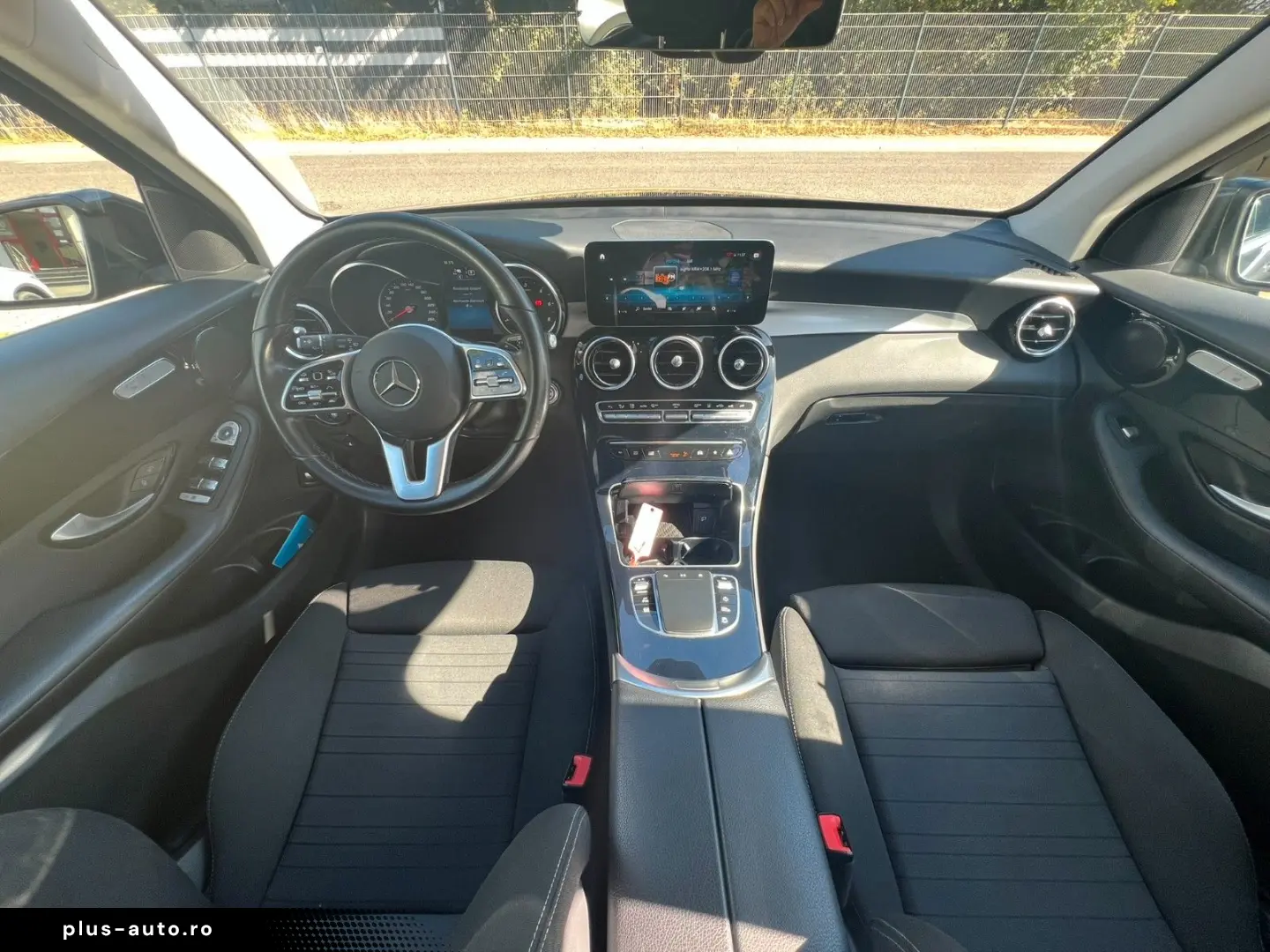 MERCEDES-BENZ GLC 300 de 4Matic NAVI SHZ BUSINESS