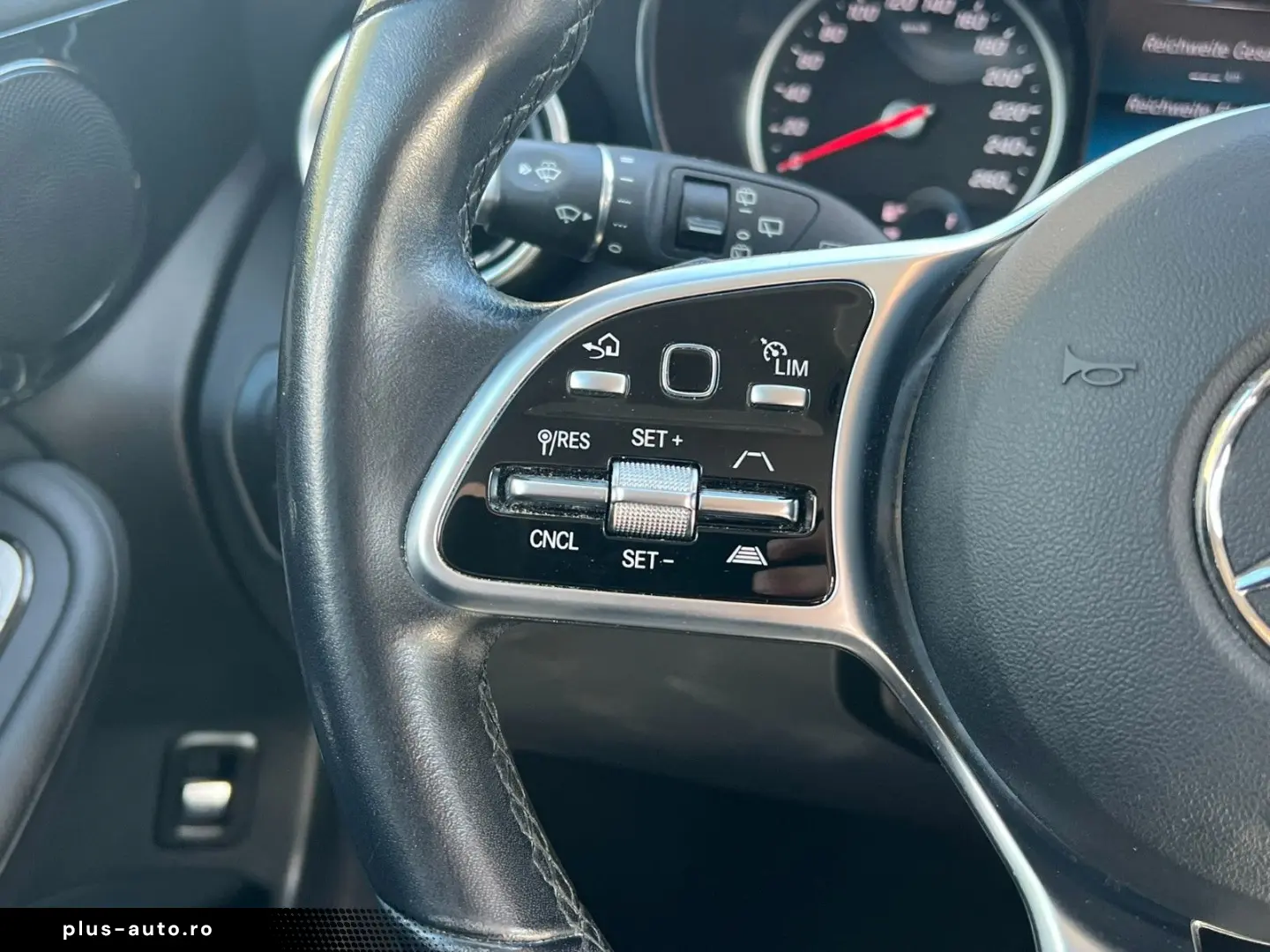 MERCEDES-BENZ GLC 300 de 4Matic NAVI SHZ BUSINESS