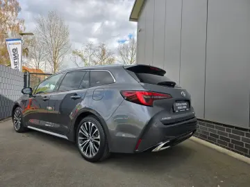 TOYOTA Corolla Touring Sports Hybrid Teamplayer