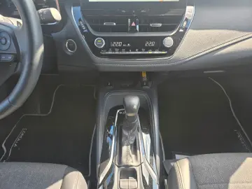 TOYOTA Corolla Touring Sports Hybrid Teamplayer
