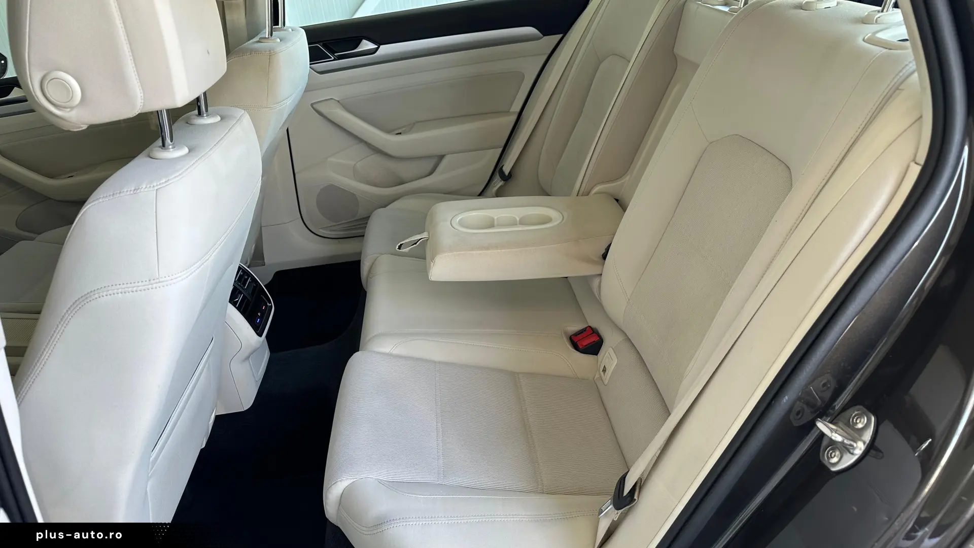 Volkswagen Passat 1.6 Diesel 120 CP An 2017