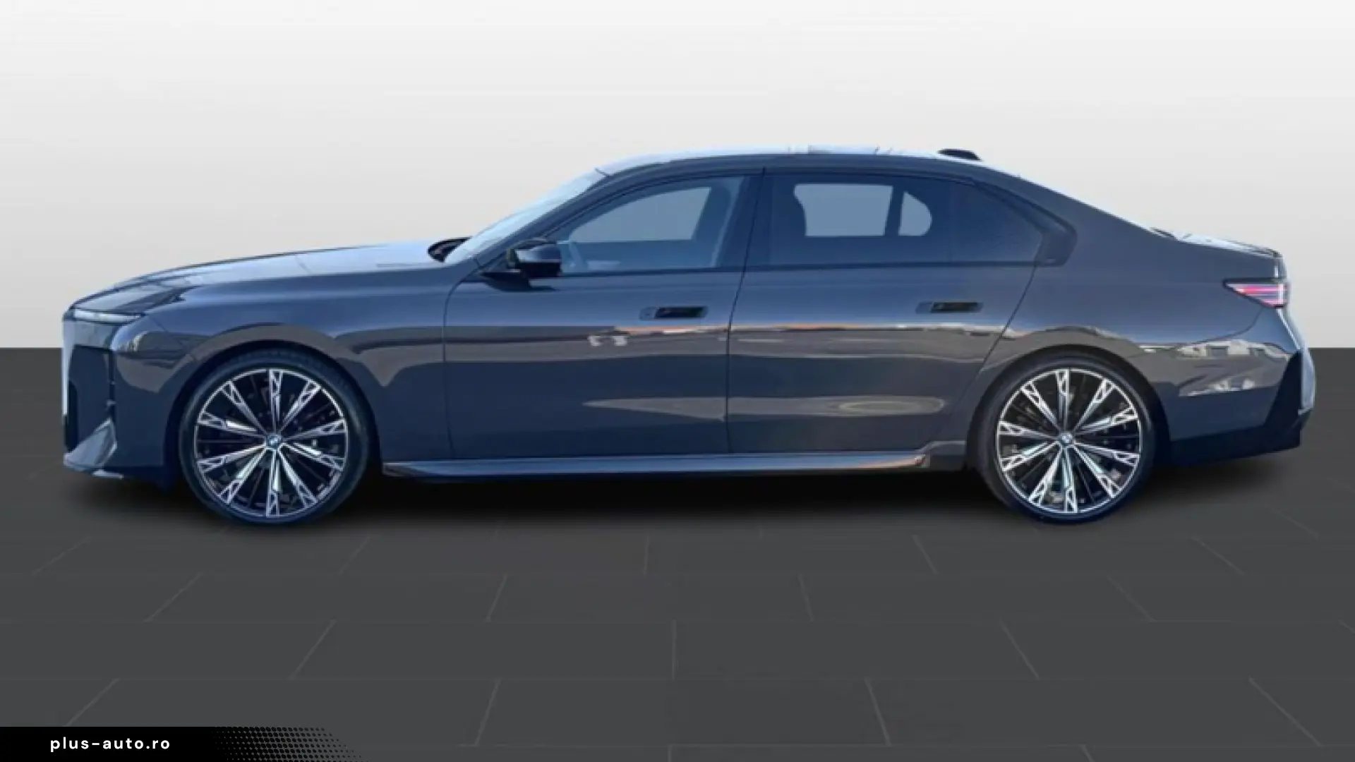 BMW 7 Series 740 xDrive Sedan