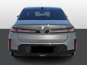 BMW 7 Series 740 xDrive Sedan