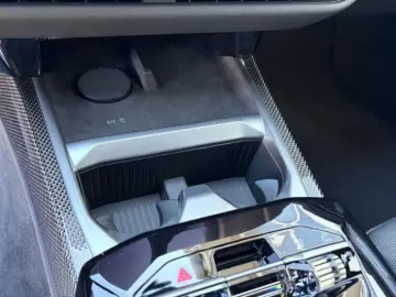 BMW 7 Series 740 xDrive Sedan