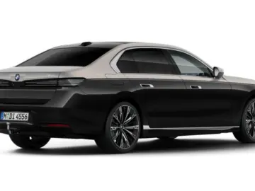 BMW 7 Series 740 xDrive Sedan
