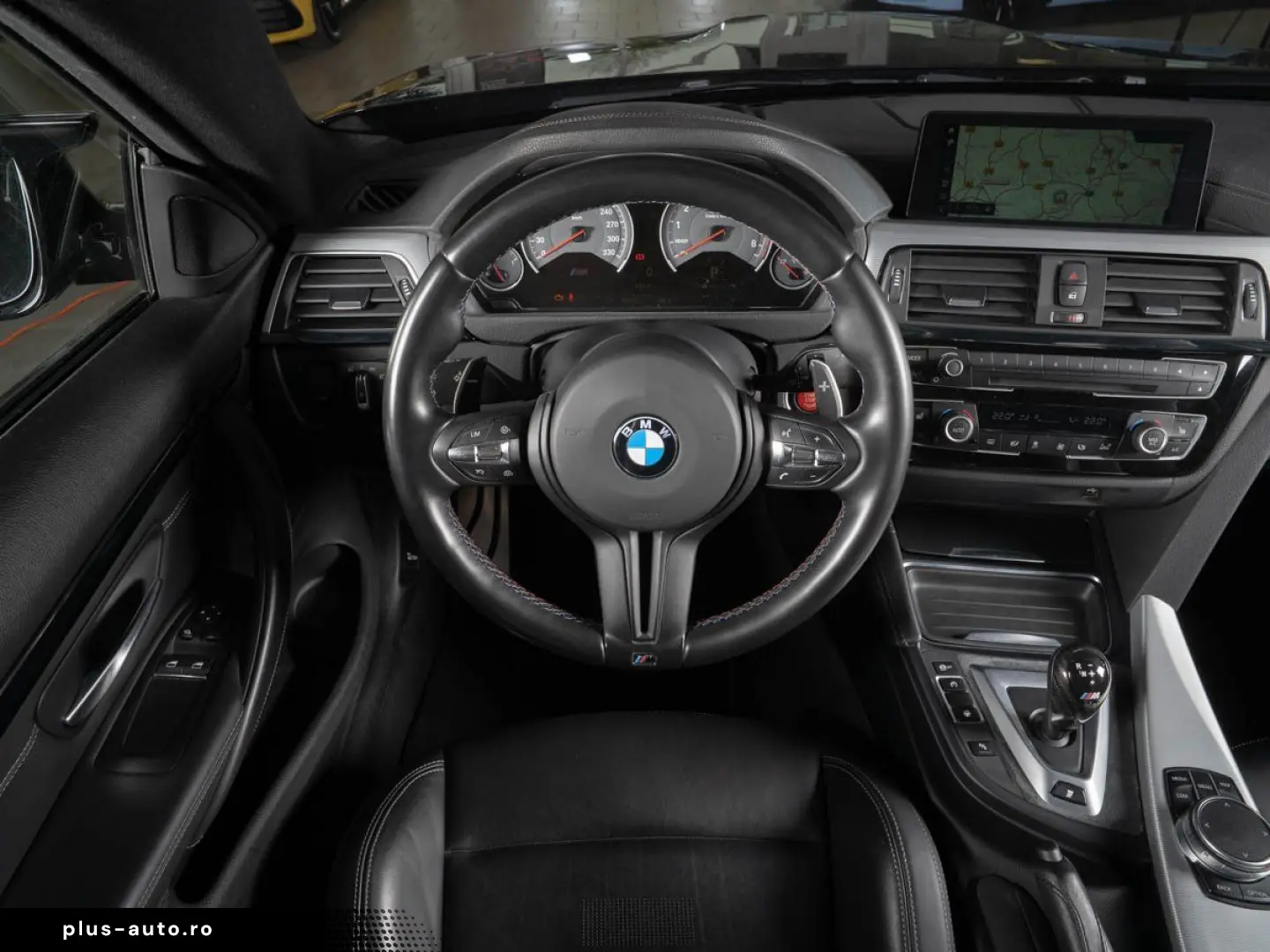 BMW M4 Coupe   M-SITZ NAVI-PROF HUD HIFI