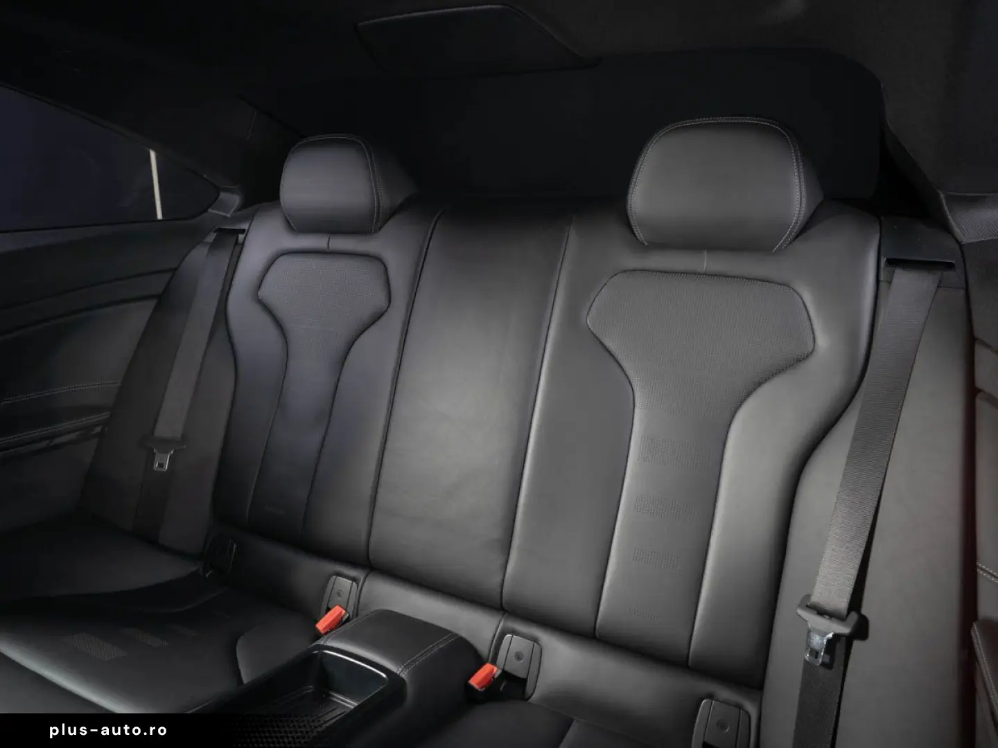 BMW M4 Coupe   M-SITZ NAVI-PROF HUD HIFI