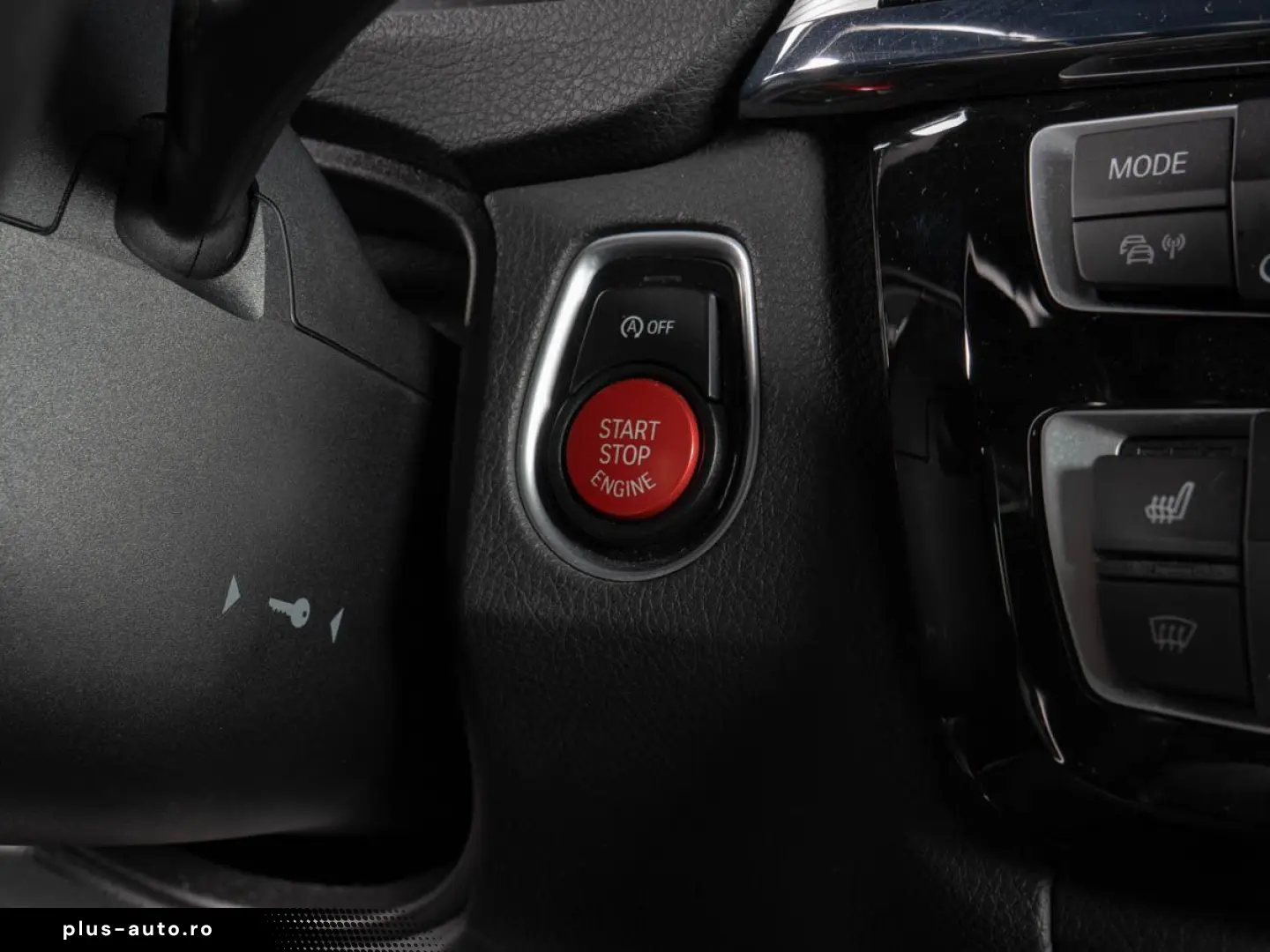 BMW M4 Coupe   M-SITZ NAVI-PROF HUD HIFI