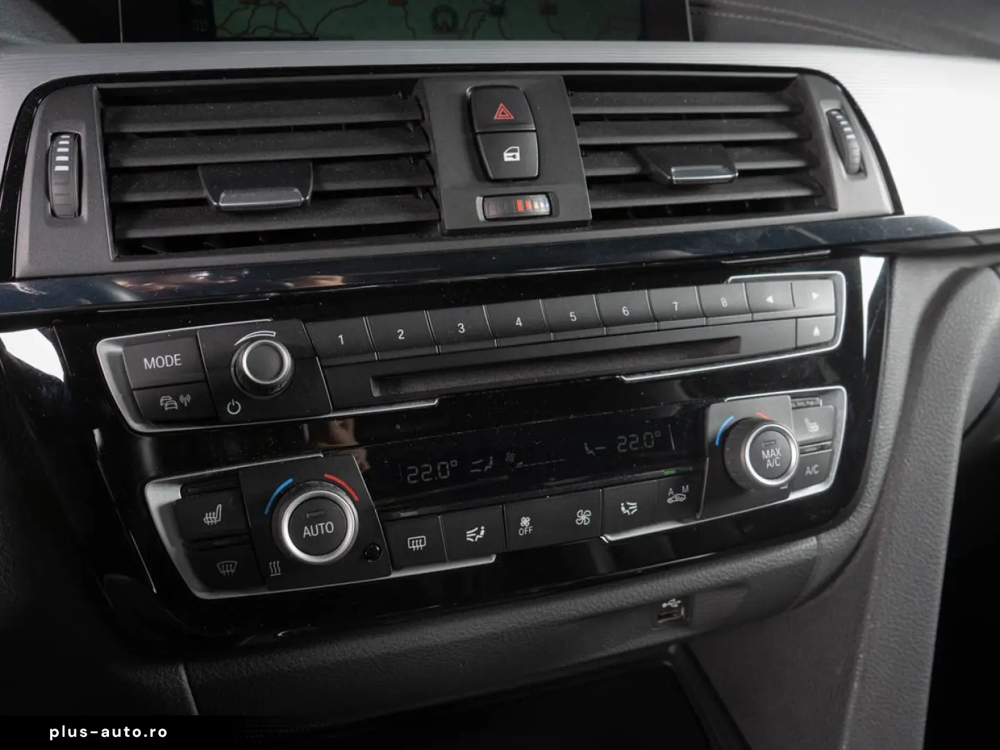 BMW M4 Coupe   M-SITZ NAVI-PROF HUD HIFI