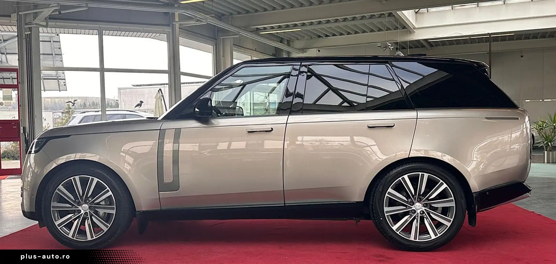 LAND ROVER Range Rover P400 HSE SWB PANO STANDHEIZUNG HUD