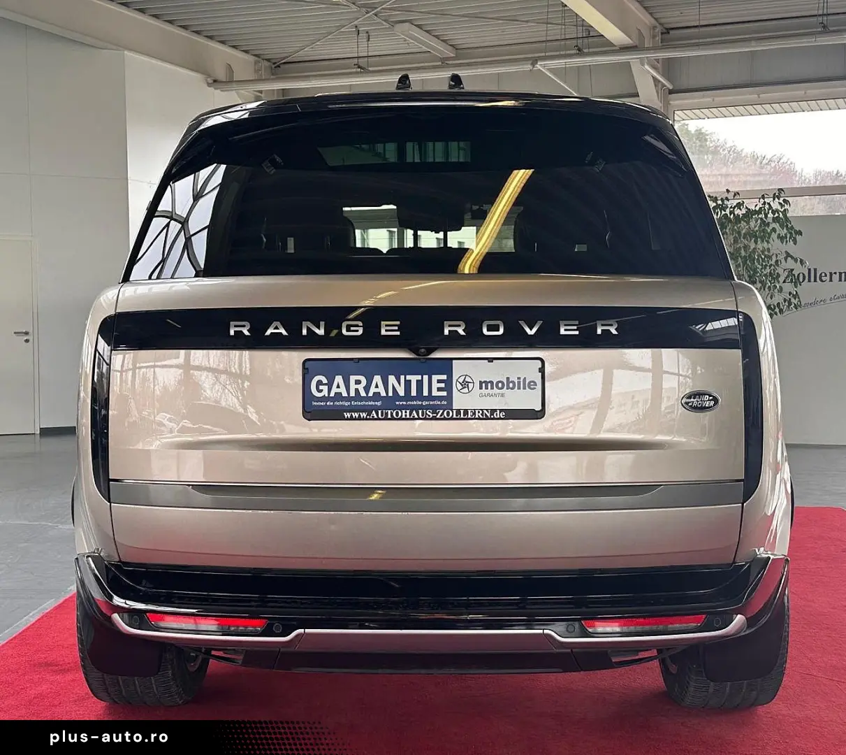 LAND ROVER Range Rover P400 HSE SWB PANO STANDHEIZUNG HUD