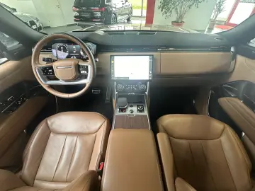 LAND ROVER Range Rover P400 HSE SWB PANO STANDHEIZUNG HUD