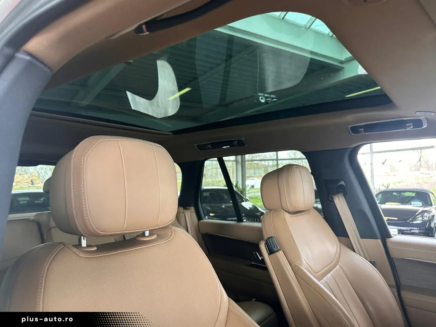LAND ROVER Range Rover P400 HSE SWB PANO STANDHEIZUNG HUD