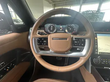 LAND ROVER Range Rover P400 HSE SWB PANO STANDHEIZUNG HUD