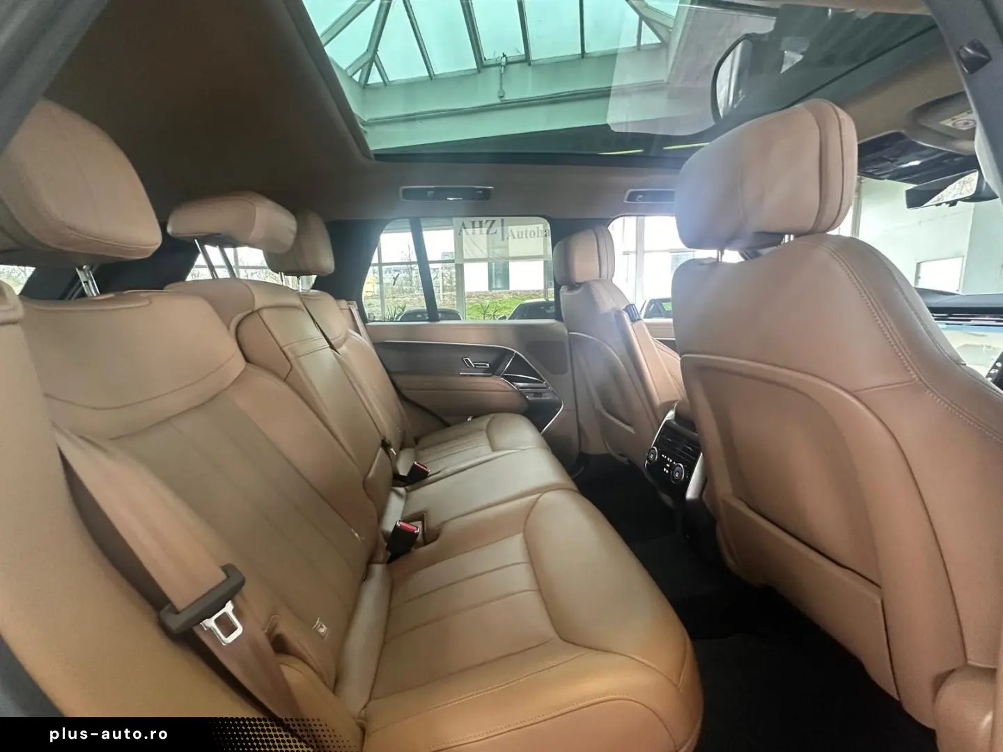 LAND ROVER Range Rover P400 HSE SWB PANO STANDHEIZUNG HUD