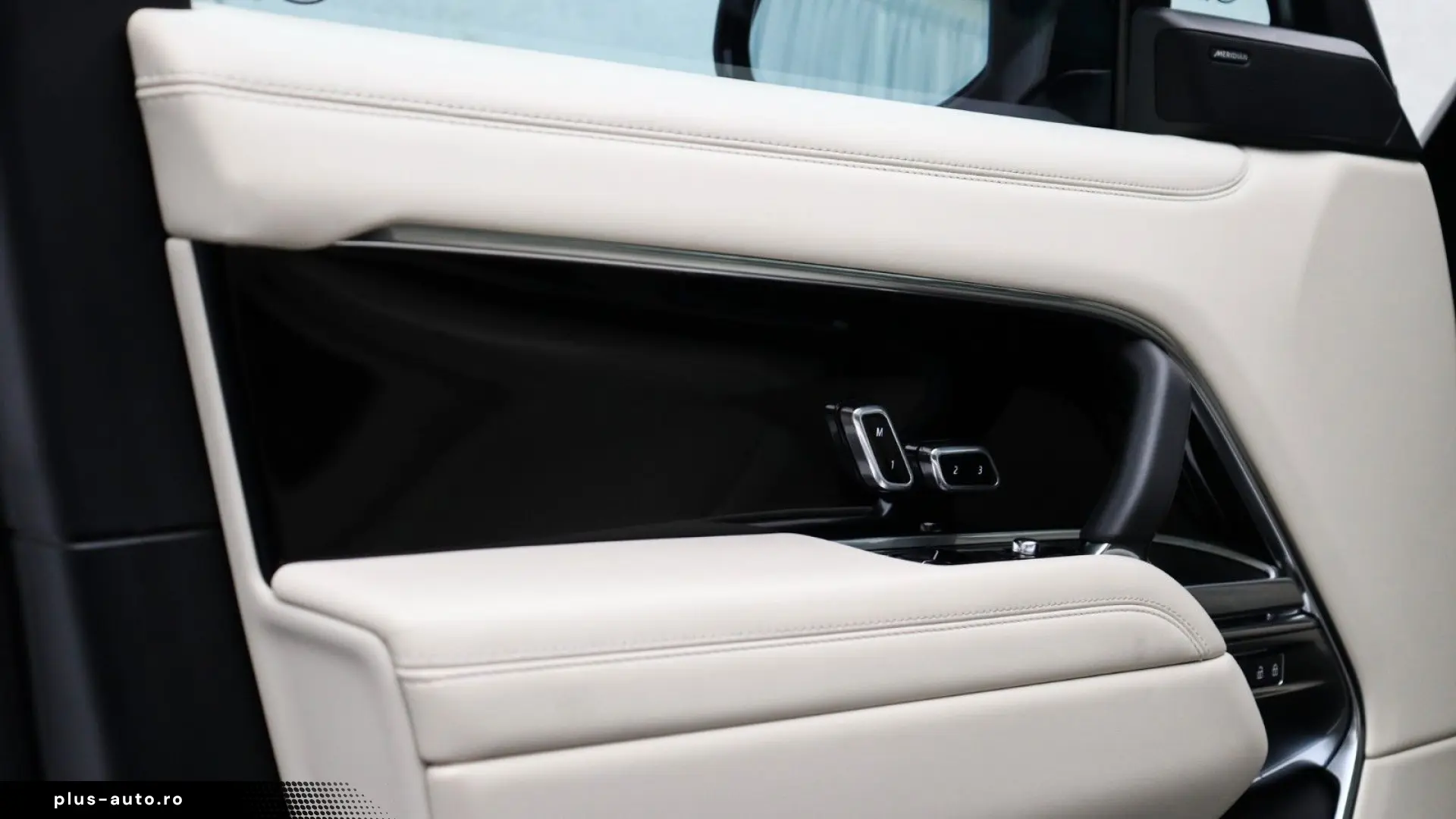 LAND ROVER Range Rover P460e SE  Sitzebel.Meridian Pano AHK