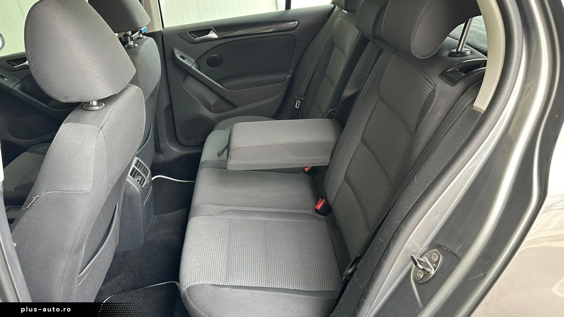 Volkswagen Golf 6 1.6 Diesel 105 CP An 2010