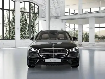 Mercedes-Benz S 450d 4Matic Long AMG Line_Pano_HUD