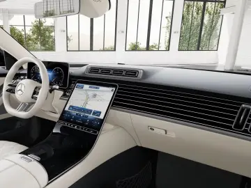 Mercedes-Benz S 450d 4Matic Long AMG Line_Pano_HUD