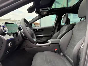Mercedes-Benz C 200 AMG Line - Panoramic - MY2026
