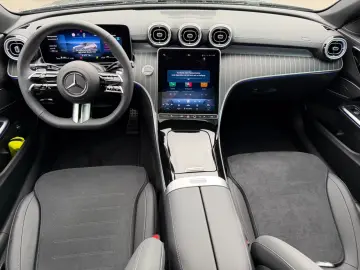 Mercedes-Benz C 200 AMG Line - Panoramic - MY2026
