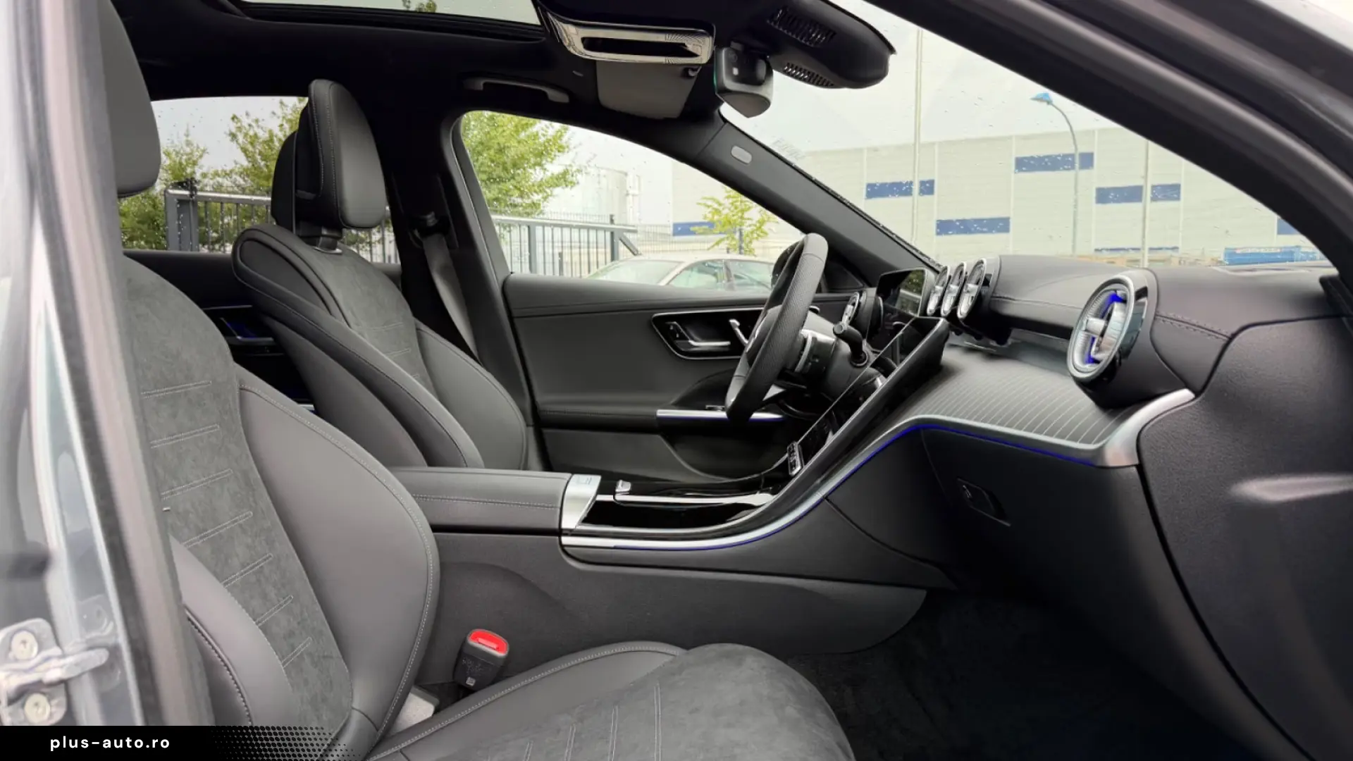 Mercedes-Benz C 200 AMG Line - Panoramic - MY2026