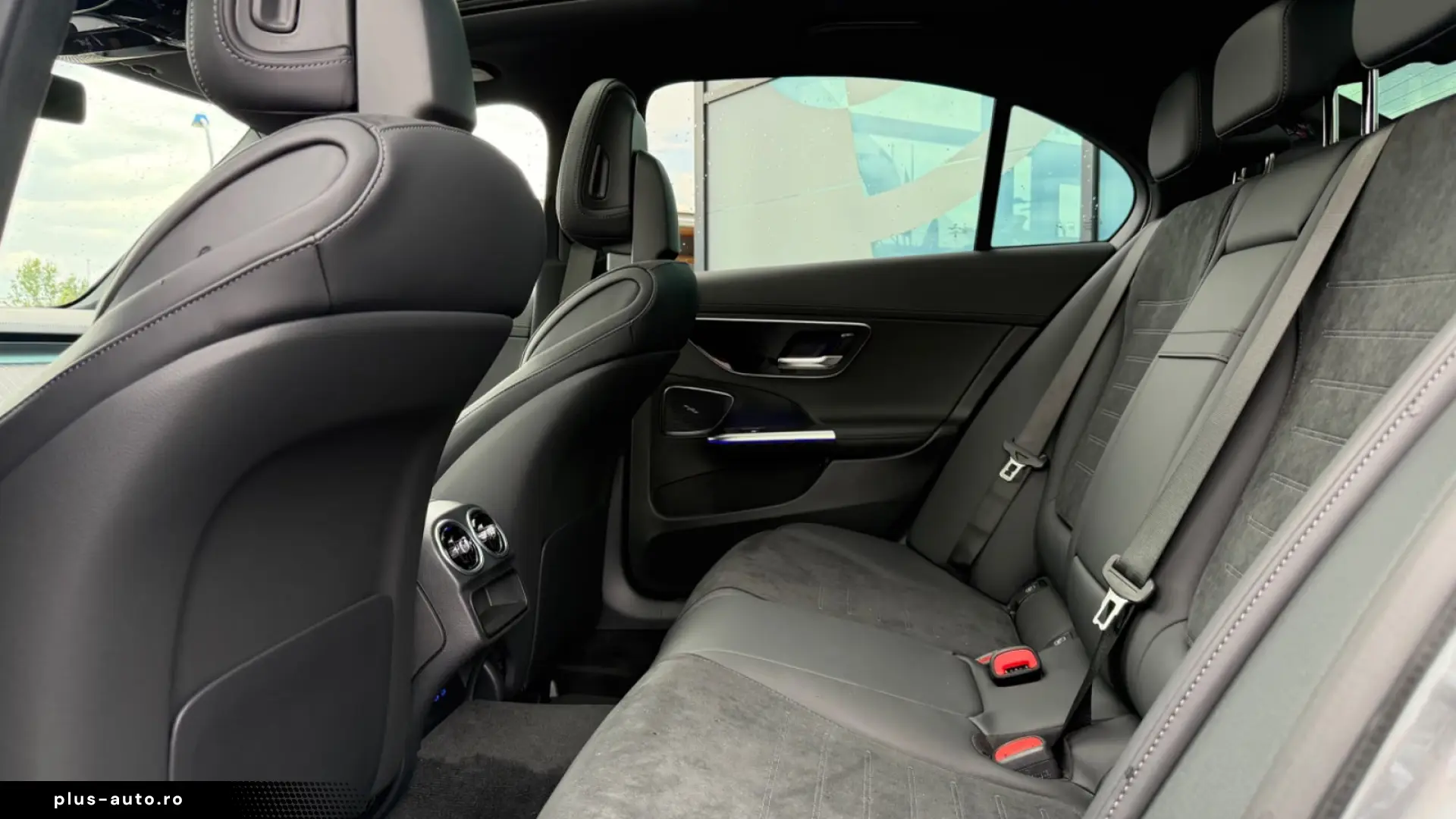Mercedes-Benz C 200 AMG Line - Panoramic - MY2026