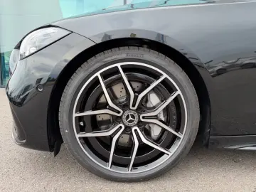 Mercedes-Benz C 300 AMG Line - Panoramic - MY2026