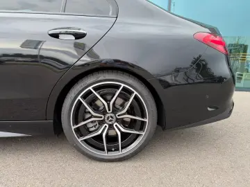 Mercedes-Benz C 300 AMG Line - Panoramic - MY2026