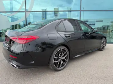 Mercedes-Benz C 300 AMG Line - Panoramic - MY2026