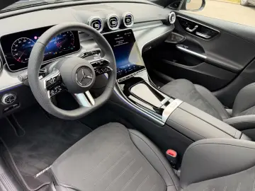 Mercedes-Benz C 300 AMG Line - Panoramic - MY2026