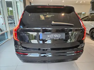 Volvo XC90 B5 AWD Black Edition Plus - 7 Locuri