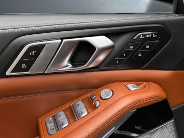 BMW X7 Disponibil imediat!