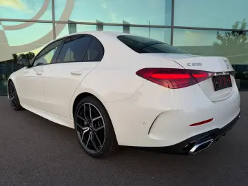 Mercedes-Benz C 200 AMG Line - MY2026
