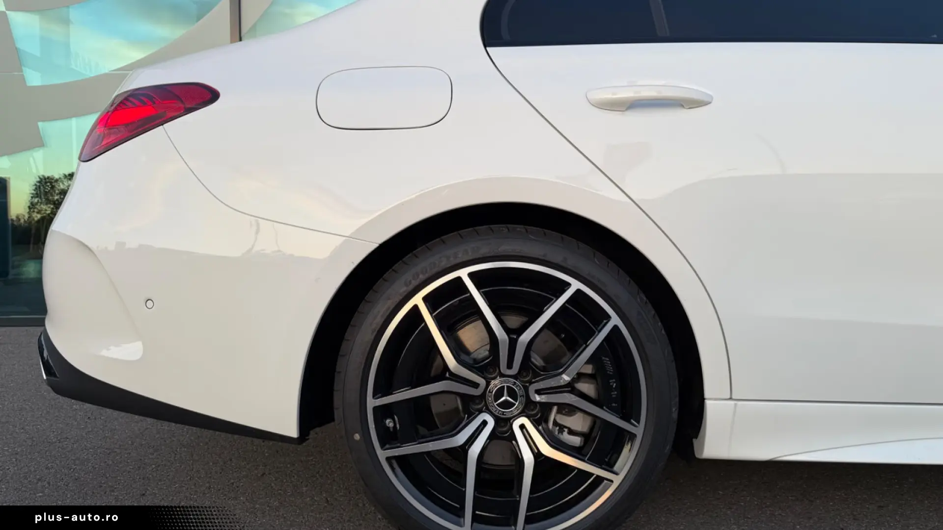Mercedes-Benz C 200 AMG Line - MY2026