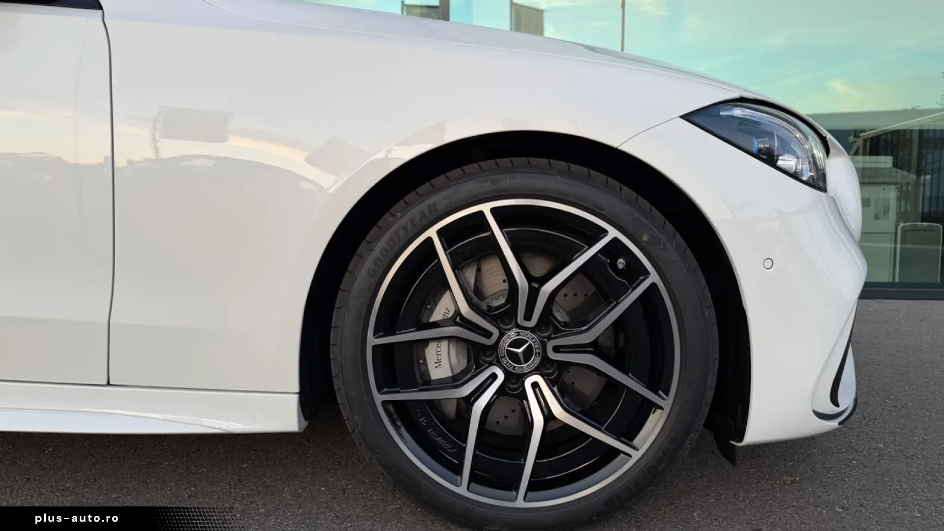 Mercedes-Benz C 200 AMG Line - MY2026