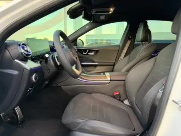 Mercedes-Benz C 200 AMG Line - MY2026