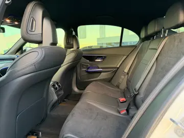 Mercedes-Benz C 200 AMG Line - MY2026