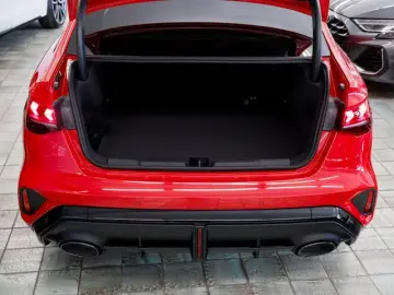 Audi RS3 Limousine ACC Matrix Pano Sonos Carbon
