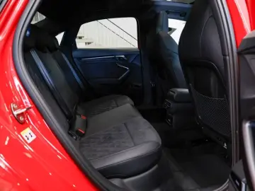 Audi RS3 Limousine ACC Matrix Pano Sonos Carbon