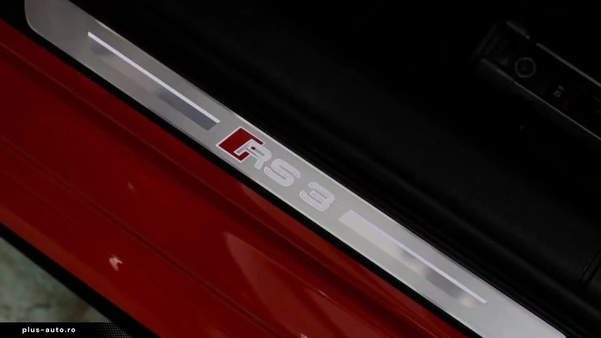 Audi RS3 Limousine ACC Matrix Pano Sonos Carbon