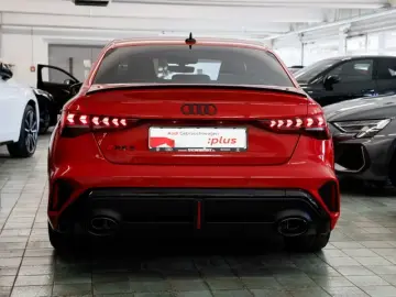 Audi RS3 Limousine ACC Matrix Pano Sonos Carbon