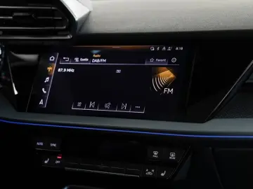 Audi RS3 Limousine ACC Matrix Pano Sonos Carbon