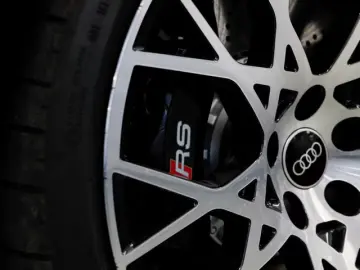 Audi RS3 Limousine ACC Matrix Pano Sonos Carbon