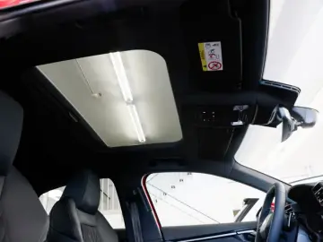 Audi RS3 Limousine ACC Matrix Pano Sonos Carbon