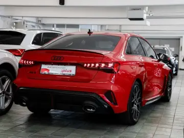 Audi RS3 Limousine ACC Matrix Pano Sonos Carbon